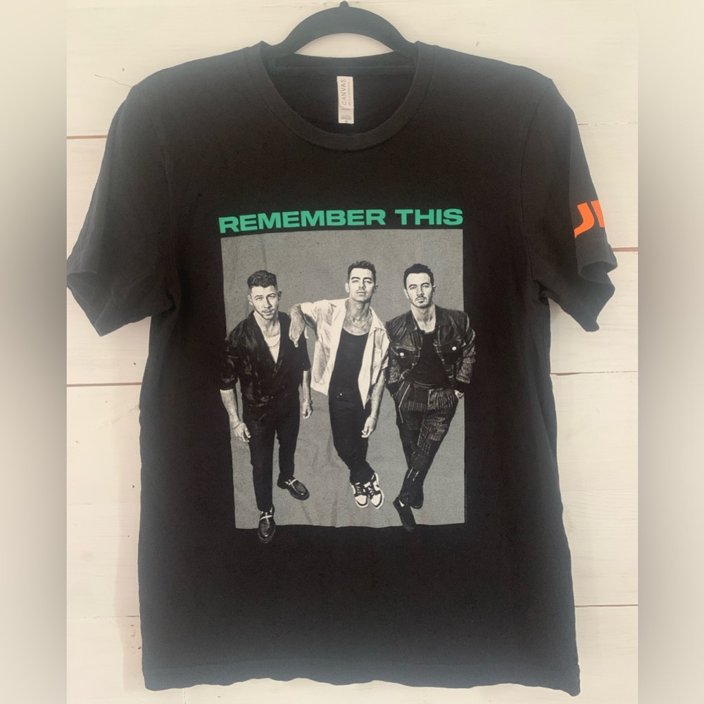 Jonas Brothers concert t-shirt, Size Medium